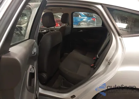 2018 Ford Focus Se из США, поврежденный, VIN 1FADP3K24JL254572